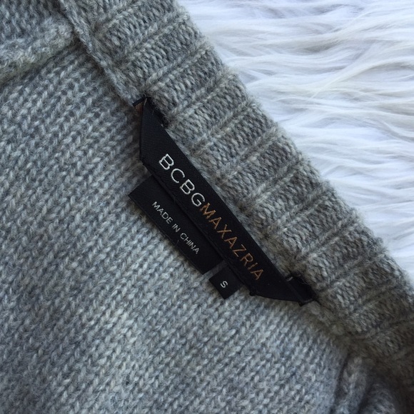 • BCBG • Cardigan - Picture 3 of 3