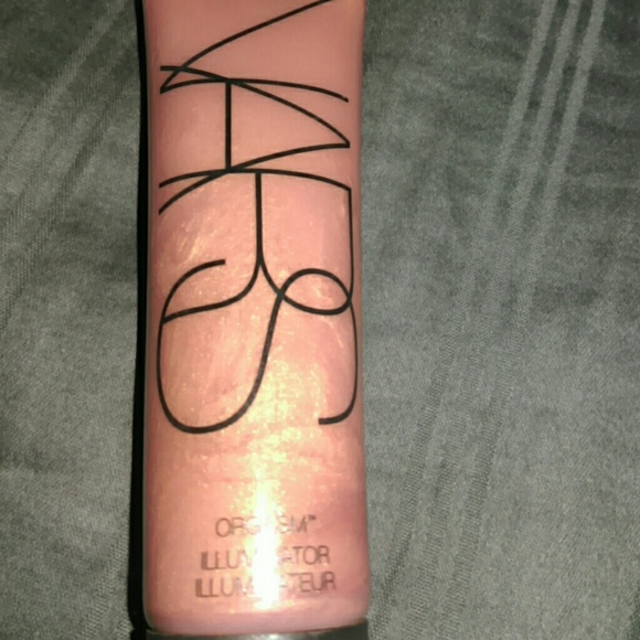 Nars orgasm illuminator only swatched