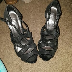 Black Glitter Heals