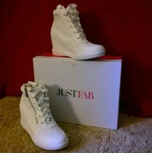 WHITE MID TOP WEDGE SNEAKERS