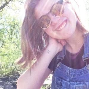 Meet your Posher, Emily