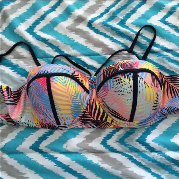 Plus size bikini top