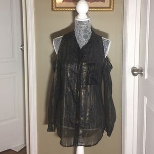 Open shoulder button up top