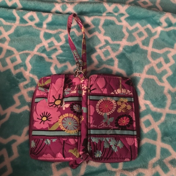 Wristlet wallet