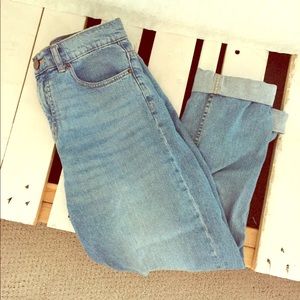 Urban Outfitters mom jeans