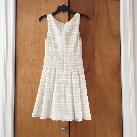 GUESS White Fit and Flare Lace Dress - Picture 3 of 3