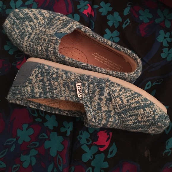 Brand new Toms!