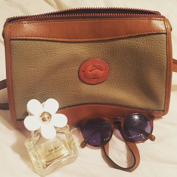 Dooney & Bourke Handbags - Dooney & Bourke Purse