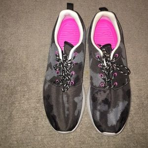 Grey Camo Nike Roshe