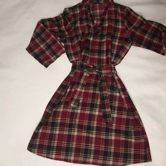 Red plaid dress Fits size 4. It's a junior Large