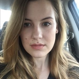 Meet your Posher, Laurel