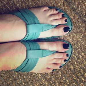 Born T-strap Sandals