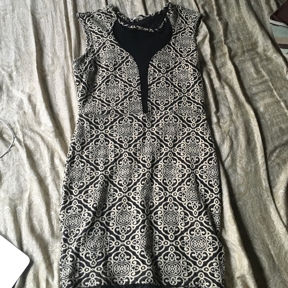 Simple dress best for a night out in the town.