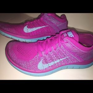 Nike free 4.0 Flynits size 7