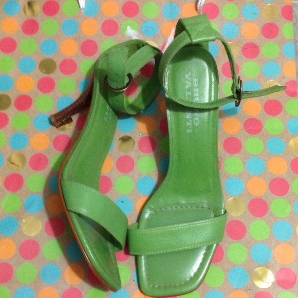 Green shoes
