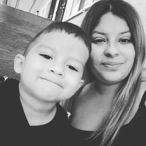 Meet your Posher, Crystal