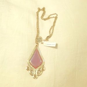NWT Kendra Scott Teresa Pendant Necklace
