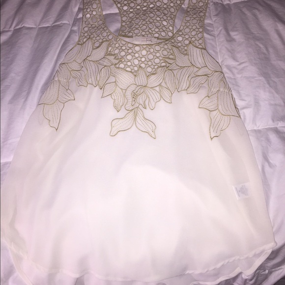 Beautiful lace tank top