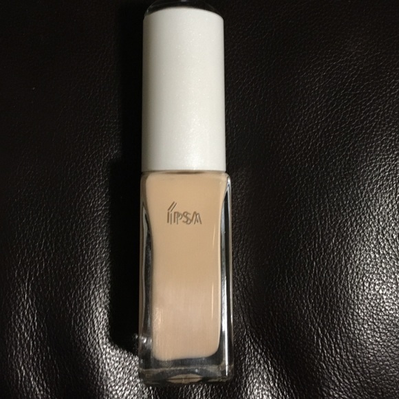 Brand new update liquid foundation, made in Japan - Picture 1 of 3