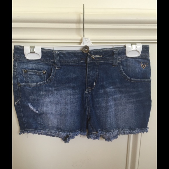 3 pairs for price of 1–Justice shorts - Picture 3 of 4