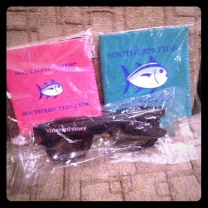 RAY-BAN Style Shades + 2 Coozie