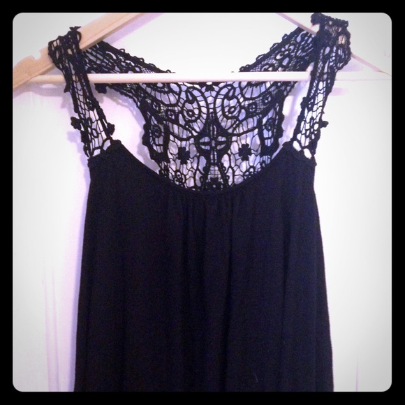 Small Black "Wet Seal" Tank