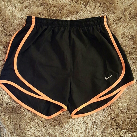 SALE 🎉🎉 NWT - Nike Tempo Running Shorts