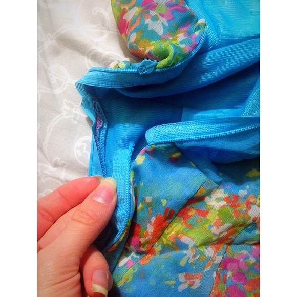 ✨Forever 21 Floral Halter Dress✨ - Picture 3 of 3