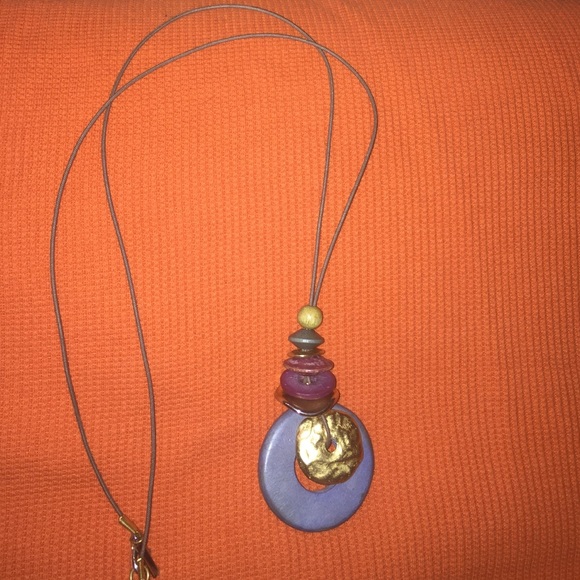 Multi color necklace