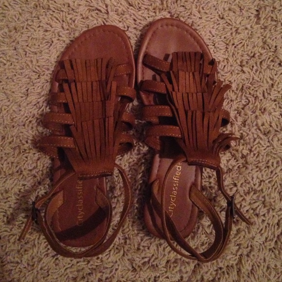 NWOT boutique fringe sandals
