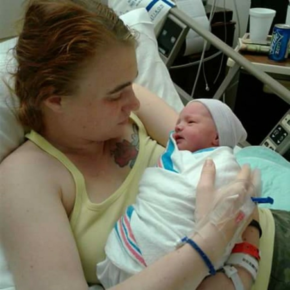 Meet your Posher, Jlynn - Picture 1 of 5