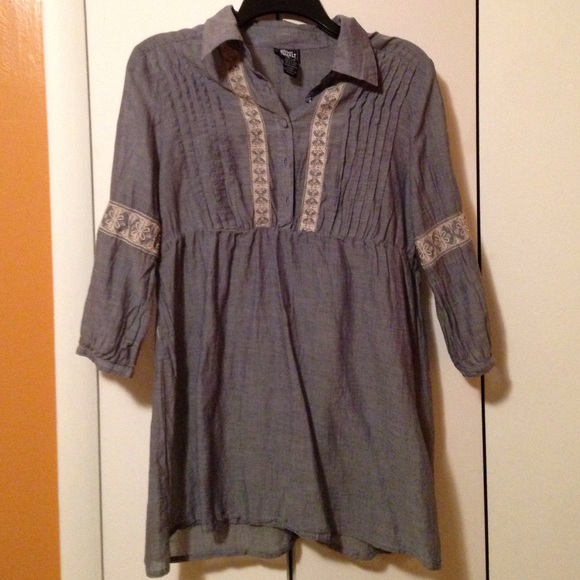 Blue Asphalt Linen Tunic w/ embroidered detail