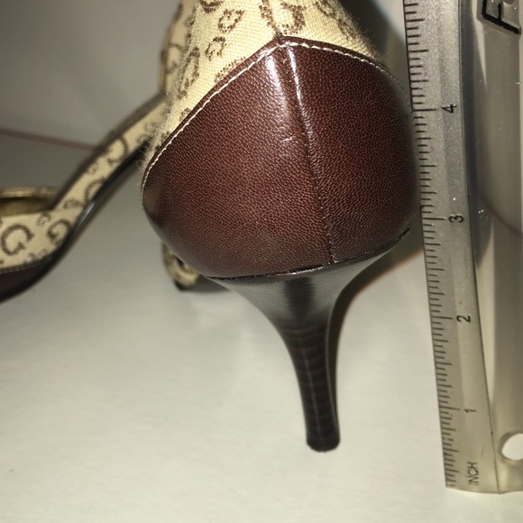 Brown closed toe pointy guess 3 inch heels! - Picture 3 of 3