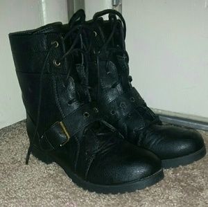 CLOSET CLEAR OUT Black combat boots