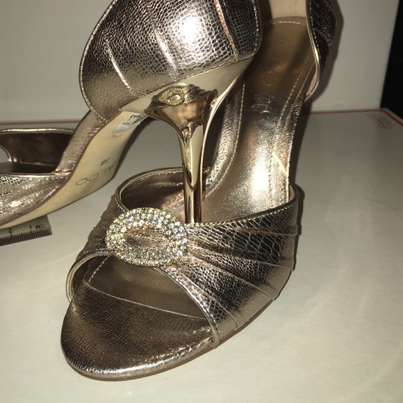 ‼️SALE‼️Rose Gold Aldo 4 inch heels !