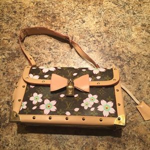 Louis Vuitton shoulder bag