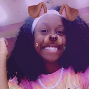 Meet your Posher, Kayla