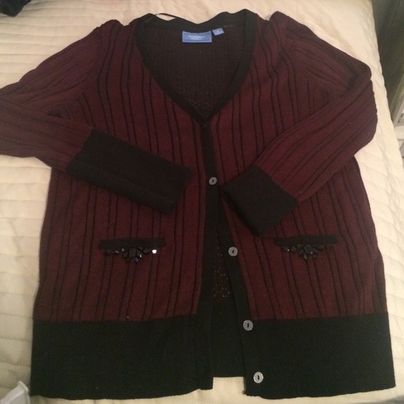 Vera Wang Burgundy/Black Cardigan (M)