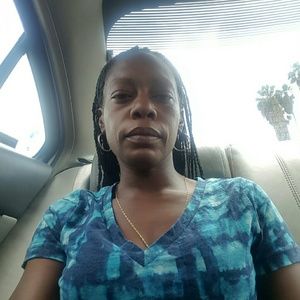 Meet your Posher, Dee