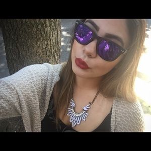 Hi guys meet your posher! 💕💕