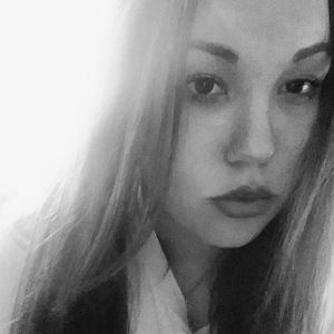 Meet your Posher, Crista