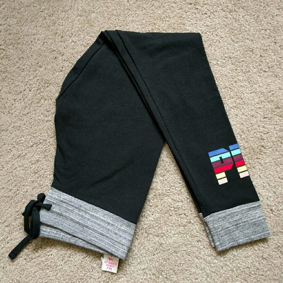 VS Pink Retro Campus Yoga Legging, Small