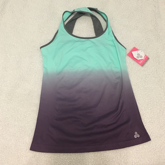 Tops - 💜Work out top💜