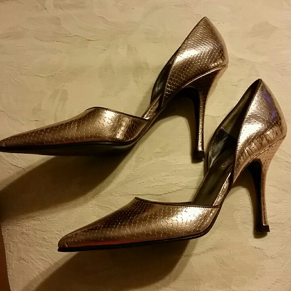 Copper Paruolo Pumps - Picture 2 of 4