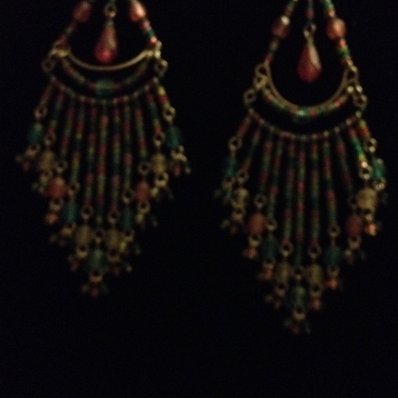 Earings - Picture 3 of 3