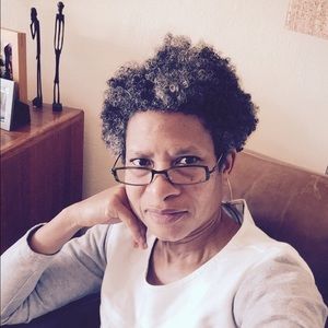 Meet your Posher, Leslie