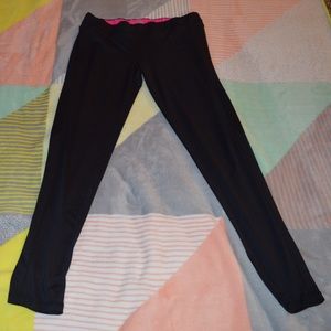 Junior's SO yoga leggings.