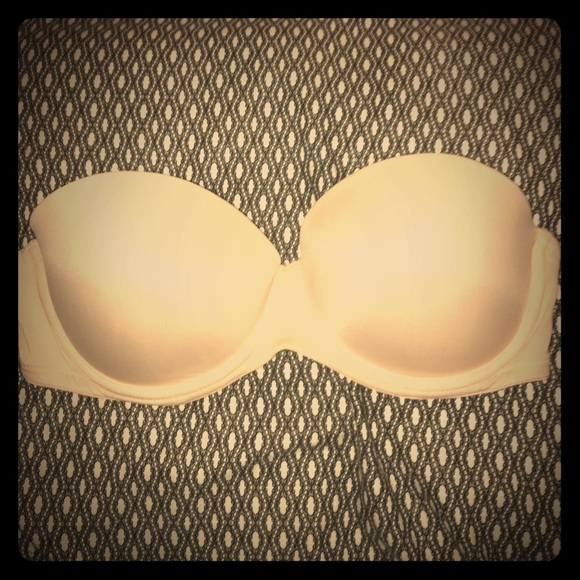 Victorias Secret PINK nude push up bra 😘