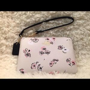Coach Clutch-Multi Flower