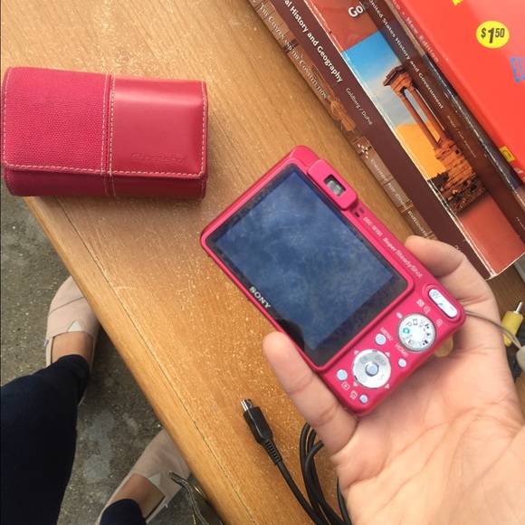 Sony cyber shot camera - Picture 4 of 5